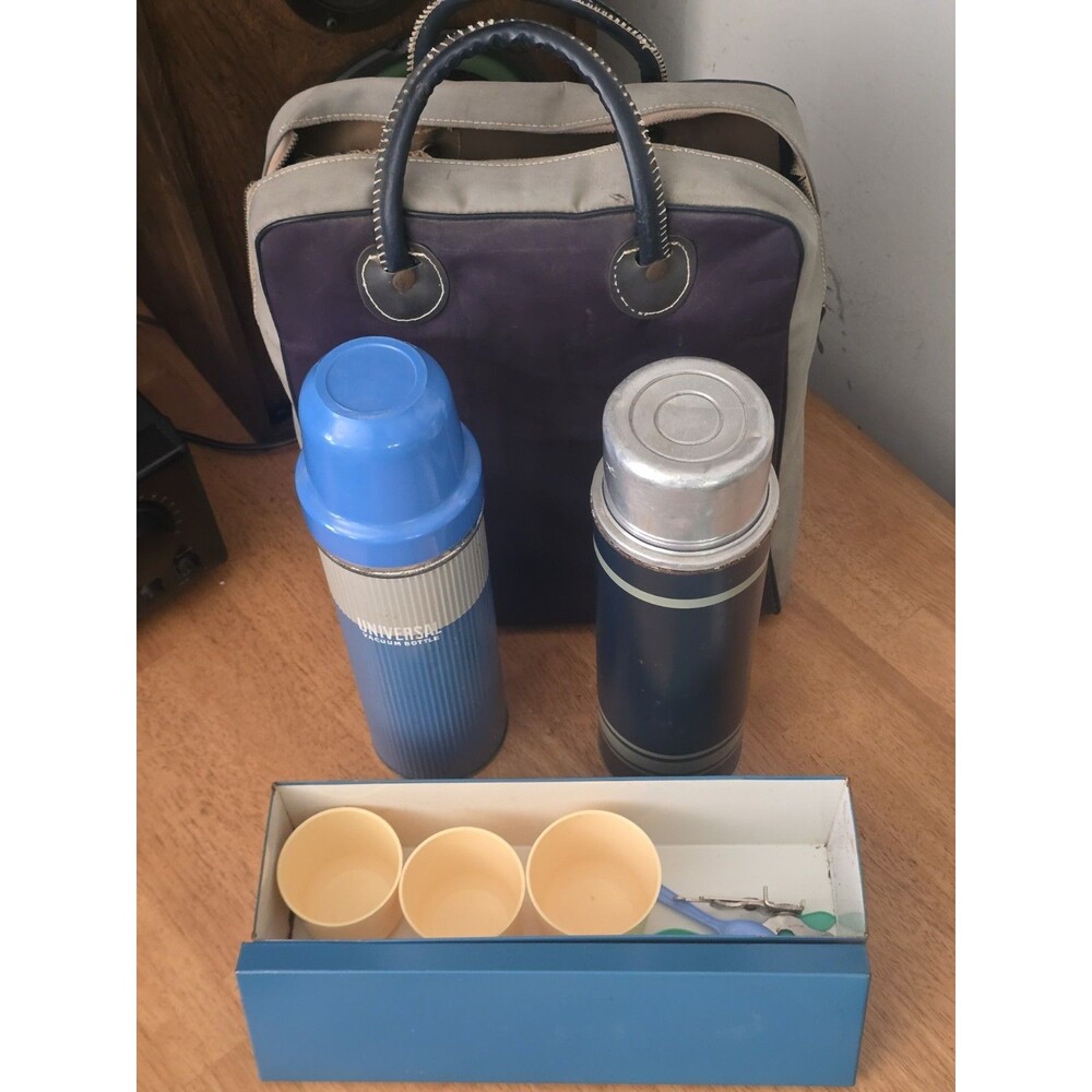 Vintage Mid-Century Universal & Western Auto Picnic Travel Kit